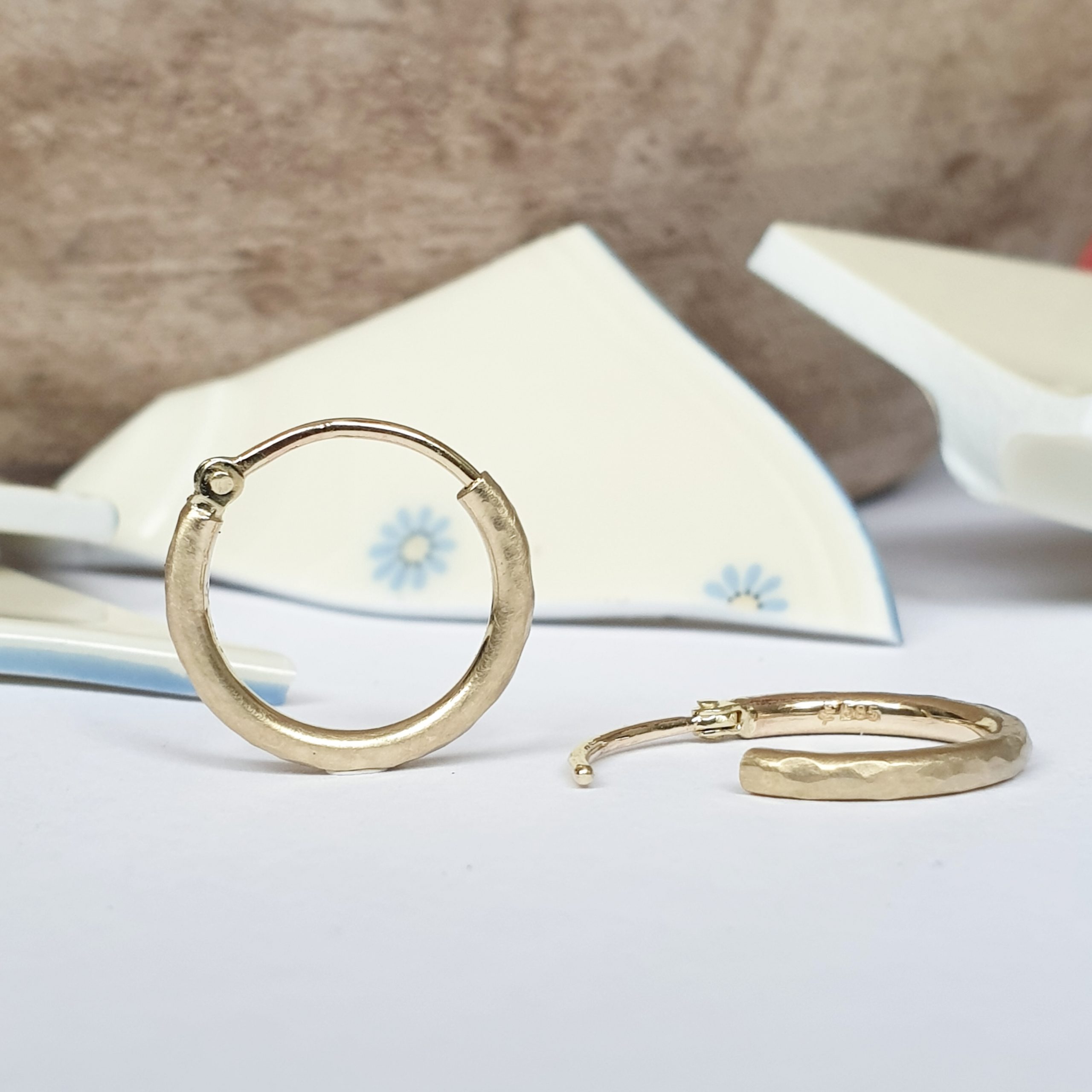 Creolen aus Gold aus der Goldschmiede Lea Zapf in Münchberg