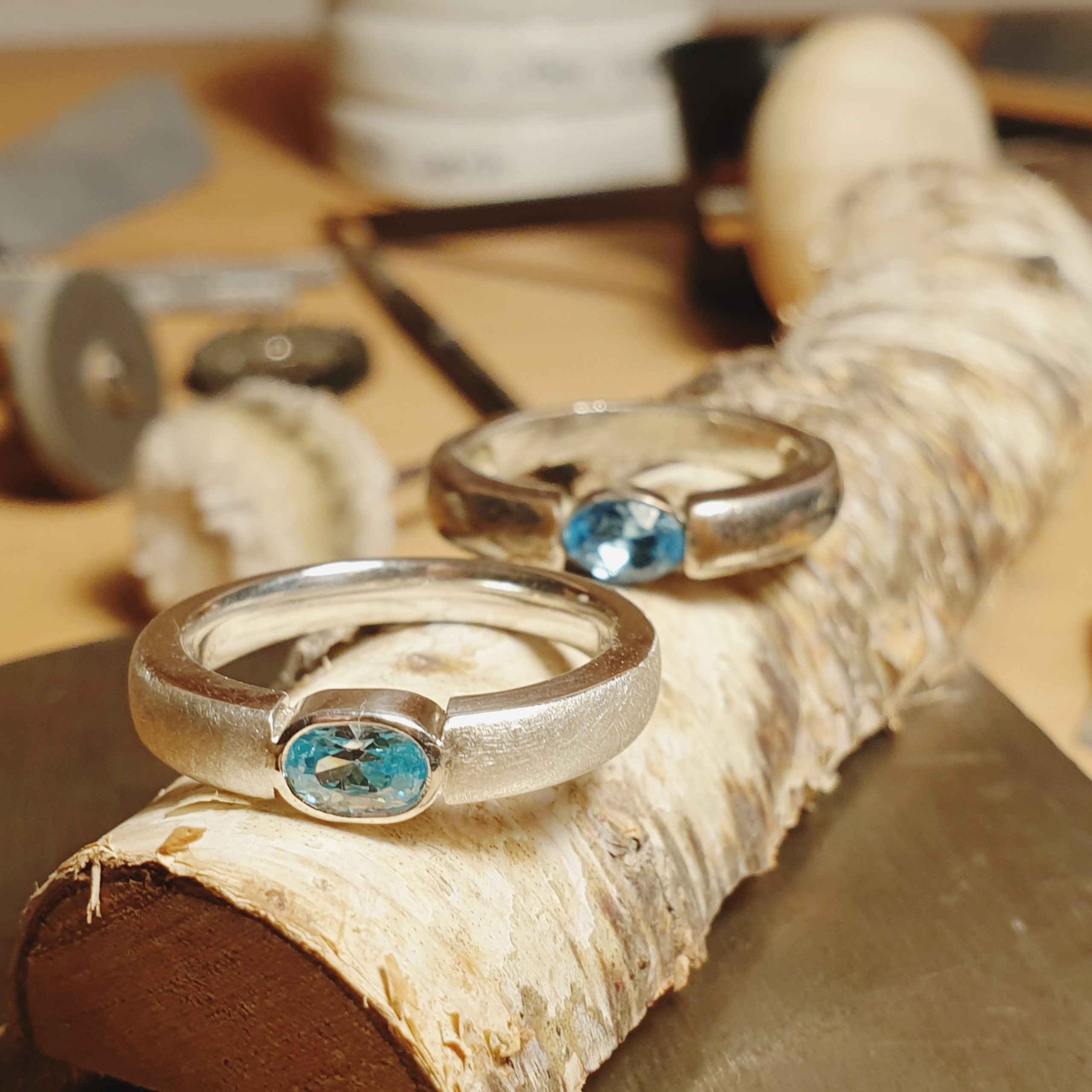 Umarbeitung eines alten Ringes als neuen Ring aus Silber mit Stein